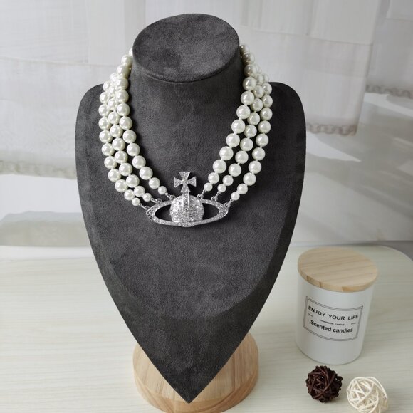 Vivienne Westwood Jewelry - Vivienne Westwood Three Row Pearl Bas Relief Choker